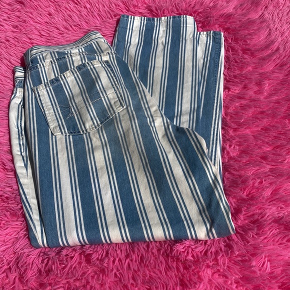 AEO all cotton medium blue wash and white striped jeans size 12 - Picture 7 of 7